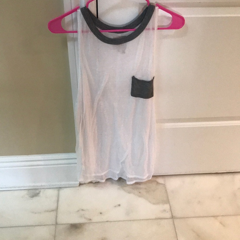 Chasor tank top. Size L